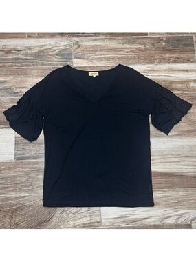 Piko 1988 Black Ruffle Sleeve Top